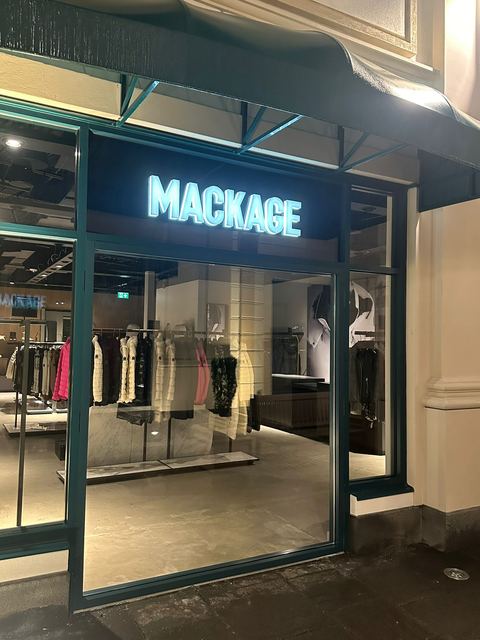 Retail storefront glass installation in Vancouver